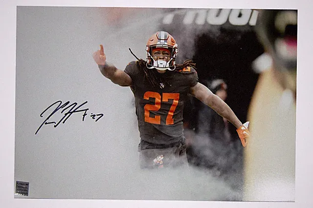 Kareem Hunt Autographed Cleveland Browns 11x17 Photo