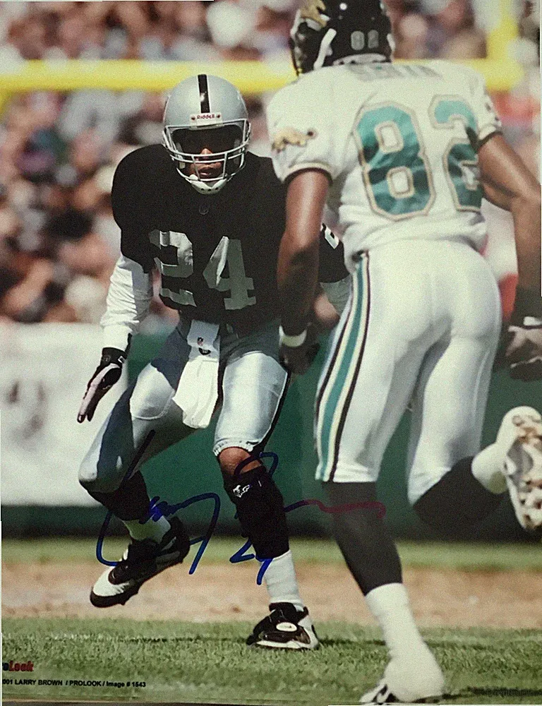 LARRY BROWN Signed OAKLAND RAIDERS 8x10 PHOTO with Blue Ink